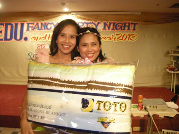 EDU. fancy party night งานเลี้ยงฉลองปีใหม่ พ.ศ.2556 สำนักงานคณะศึกษาศาสตร์ ภาพที่ 17