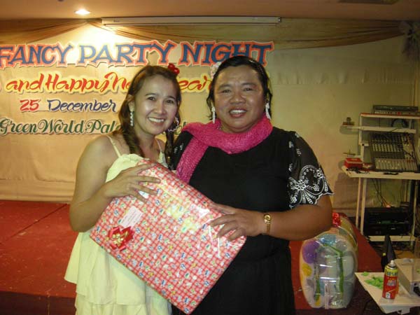 EDU. fancy party night งานเลี้ยงฉลองปีใหม่ พ.ศ.2556 สำนักงานคณะศึกษาศาสตร์ ภาพที่ 49