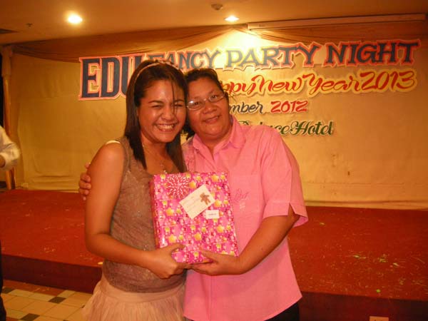 EDU. fancy party night งานเลี้ยงฉลองปีใหม่ พ.ศ.2556 สำนักงานคณะศึกษาศาสตร์ ภาพที่ 53