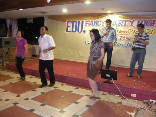 EDU. fancy party night งานเลี้ยงฉลองปีใหม่ พ.ศ.2556 สำนักงานคณะศึกษาศาสตร์ ภาพที่ 58