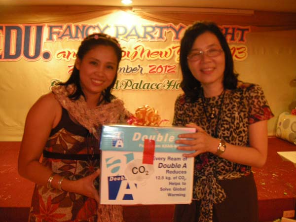 EDU. fancy party night งานเลี้ยงฉลองปีใหม่ พ.ศ.2556 สำนักงานคณะศึกษาศาสตร์ ภาพที่ 81