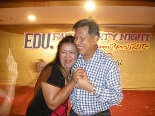 EDU. fancy party night งานเลี้ยงฉลองปีใหม่ พ.ศ.2556 สำนักงานคณะศึกษาศาสตร์ ภาพที่ 83