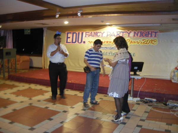 EDU. fancy party night งานเลี้ยงฉลองปีใหม่ พ.ศ.2556 สำนักงานคณะศึกษาศาสตร์ ภาพที่ 92