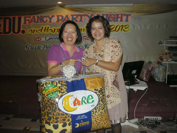 EDU. fancy party night งานเลี้ยงฉลองปีใหม่ พ.ศ.2556 สำนักงานคณะศึกษาศาสตร์ ภาพที่ 105
