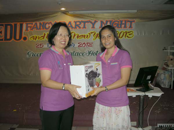 EDU. fancy party night งานเลี้ยงฉลองปีใหม่ พ.ศ.2556 สำนักงานคณะศึกษาศาสตร์ ภาพที่ 111