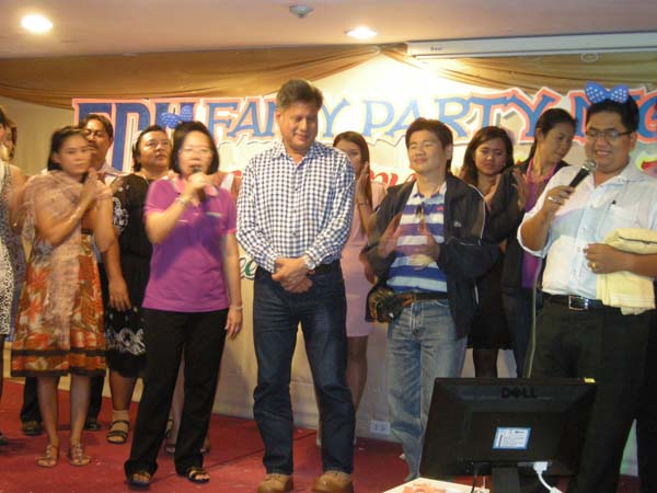 EDU. fancy party night งานเลี้ยงฉลองปีใหม่ พ.ศ.2556 สำนักงานคณะศึกษาศาสตร์ ภาพที่ 125