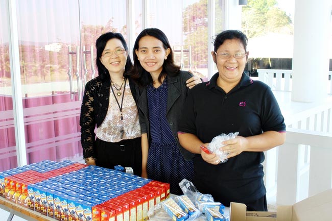โครงการพัฒนาบุคลิกภาพของการเป็นครูวันเสาร์ที่ 26 มกราคม 2556 ณ หอประชุมปาริชาต มหาวิทยาลัยทักษิณ โดย รศ.มัณฑรา ธรรมบุศย์ : วิทยากร ภาพที่ 12
