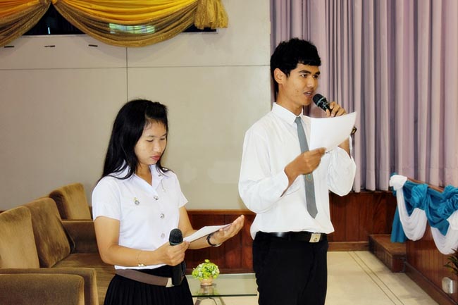 โครงการพัฒนาบุคลิกภาพของการเป็นครูวันเสาร์ที่ 26 มกราคม 2556 ณ หอประชุมปาริชาต มหาวิทยาลัยทักษิณ โดย รศ.มัณฑรา ธรรมบุศย์ : วิทยากร ภาพที่ 16