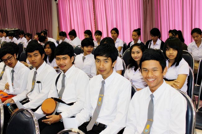 โครงการพัฒนาบุคลิกภาพของการเป็นครูวันเสาร์ที่ 26 มกราคม 2556 ณ หอประชุมปาริชาต มหาวิทยาลัยทักษิณ โดย รศ.มัณฑรา ธรรมบุศย์ : วิทยากร ภาพที่ 22
