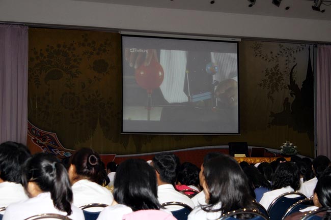 โครงการพัฒนาบุคลิกภาพของการเป็นครูวันเสาร์ที่ 26 มกราคม 2556 ณ หอประชุมปาริชาต มหาวิทยาลัยทักษิณ โดย รศ.มัณฑรา ธรรมบุศย์ : วิทยากร ภาพที่ 40