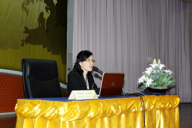 โครงการพัฒนาบุคลิกภาพของการเป็นครูวันเสาร์ที่ 26 มกราคม 2556 ณ หอประชุมปาริชาต มหาวิทยาลัยทักษิณ โดย รศ.มัณฑรา ธรรมบุศย์ : วิทยากร ภาพที่ 44
