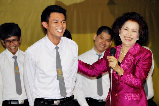 โครงการพัฒนาบุคลิกภาพของการเป็นครูวันเสาร์ที่ 26 มกราคม 2556 ณ หอประชุมปาริชาต มหาวิทยาลัยทักษิณ โดย รศ.มัณฑรา ธรรมบุศย์ : วิทยากร ภาพที่ 101