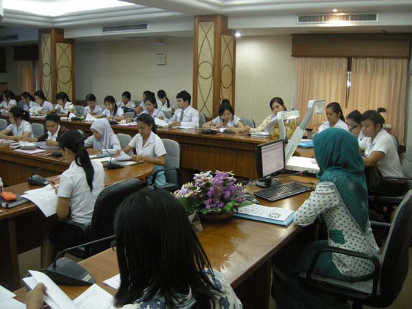 ภาพสัมมนานิสิตระหว่างฝึกสอน วันที่ 12 ธ.ค.55 ภาพที่ 37