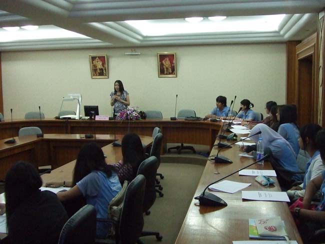 โครงการพัฒนาทักษะภาษาอังกฤษเพื่อการสื่อสาร สำหรับนิสิต กศ.บ.วิทยาศาสตร์และคณิตศาสตร์ ชั้นปีที่ 3 ระหว่างวันที่ 13 มกราคม - 30 มีนาคม ณ ห้องประชุมอาคารเรียน 3 มหาวิทยาลัยทักษิณ วิทยาเขตสงขลา ภาพที่ 5