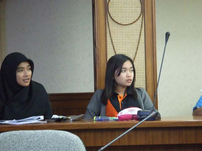 โครงการพัฒนาทักษะภาษาอังกฤษเพื่อการสื่อสาร สำหรับนิสิต กศ.บ.วิทยาศาสตร์และคณิตศาสตร์ ชั้นปีที่ 3 ระหว่างวันที่ 13 มกราคม - 30 มีนาคม ณ ห้องประชุมอาคารเรียน 3 มหาวิทยาลัยทักษิณ วิทยาเขตสงขลา ภาพที่ 9
