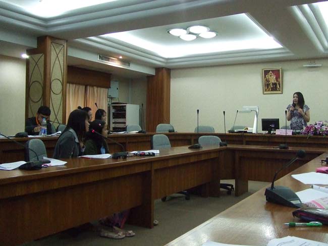 โครงการพัฒนาทักษะภาษาอังกฤษเพื่อการสื่อสาร สำหรับนิสิต กศ.บ.วิทยาศาสตร์และคณิตศาสตร์ ชั้นปีที่ 3 ระหว่างวันที่ 13 มกราคม - 30 มีนาคม ณ ห้องประชุมอาคารเรียน 3 มหาวิทยาลัยทักษิณ วิทยาเขตสงขลา ภาพที่ 13