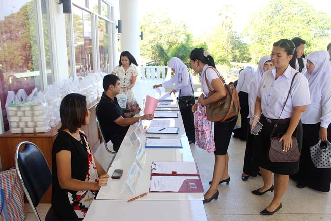 โครงการสัมมนานิสิตหลังปฏิบัติการสอนในสถานศึกษาหลักสูตรการศึกษาบัณฑิต(หลักสูตร 5 ปี) ระหว่างวันที่ 28 ก.พ.-1 มี.ค. 56 หอประชุมปาริชาต, อาคารเรียน 3 ภาพที่ 6