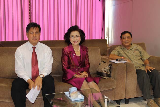 โครงการสัมมนานิสิตหลังปฏิบัติการสอนในสถานศึกษาหลักสูตรการศึกษาบัณฑิต(หลักสูตร 5 ปี) ระหว่างวันที่ 28 ก.พ.-1 มี.ค. 56 หอประชุมปาริชาต, อาคารเรียน 3 ภาพที่ 19