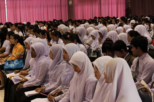 โครงการสัมมนานิสิตหลังปฏิบัติการสอนในสถานศึกษาหลักสูตรการศึกษาบัณฑิต(หลักสูตร 5 ปี) ระหว่างวันที่ 28 ก.พ.-1 มี.ค. 56 หอประชุมปาริชาต, อาคารเรียน 3 ภาพที่ 26