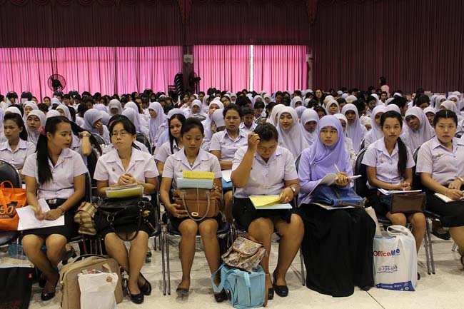 โครงการสัมมนานิสิตหลังปฏิบัติการสอนในสถานศึกษาหลักสูตรการศึกษาบัณฑิต(หลักสูตร 5 ปี) ระหว่างวันที่ 28 ก.พ.-1 มี.ค. 56 หอประชุมปาริชาต, อาคารเรียน 3 ภาพที่ 40