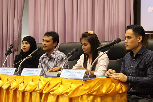 โครงการสัมมนานิสิตหลังปฏิบัติการสอนในสถานศึกษาหลักสูตรการศึกษาบัณฑิต(หลักสูตร 5 ปี) ระหว่างวันที่ 28 ก.พ.-1 มี.ค. 56 หอประชุมปาริชาต, อาคารเรียน 3 ภาพที่ 82
