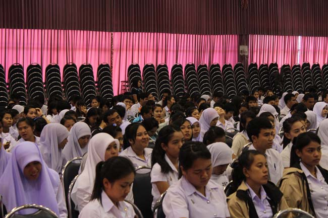 โครงการเตรียมความพร้อมและปฐมนิเทศนิสิตก่อนปฏิบัติการสอนในสถานศึกษา ประจำปีการศึกษา 2556 9-10 พฤษภาคม 2556 ณ หอประชุมปาริชาต มหาวิทยาลัยทักษิณ ภาพที่ 28