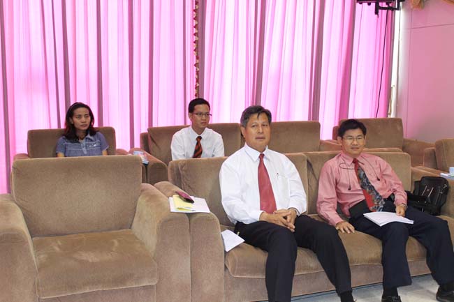 โครงการเตรียมความพร้อมและปฐมนิเทศนิสิตก่อนปฏิบัติการสอนในสถานศึกษา ประจำปีการศึกษา 2556 9-10 พฤษภาคม 2556 ณ หอประชุมปาริชาต มหาวิทยาลัยทักษิณ ภาพที่ 32