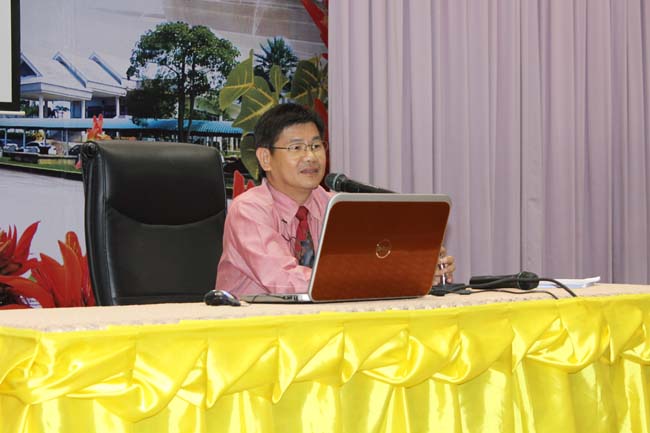 โครงการเตรียมความพร้อมและปฐมนิเทศนิสิตก่อนปฏิบัติการสอนในสถานศึกษา ประจำปีการศึกษา 2556 9-10 พฤษภาคม 2556 ณ หอประชุมปาริชาต มหาวิทยาลัยทักษิณ ภาพที่ 37