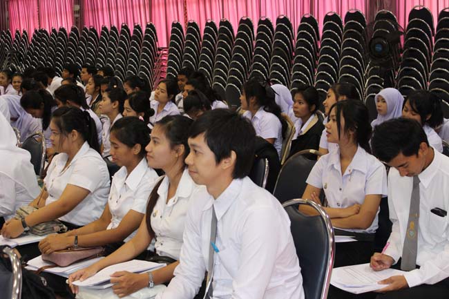 โครงการเตรียมความพร้อมและปฐมนิเทศนิสิตก่อนปฏิบัติการสอนในสถานศึกษา ประจำปีการศึกษา 2556 9-10 พฤษภาคม 2556 ณ หอประชุมปาริชาต มหาวิทยาลัยทักษิณ ภาพที่ 49