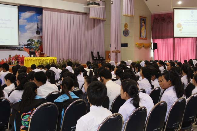 โครงการเตรียมความพร้อมและปฐมนิเทศนิสิตก่อนปฏิบัติการสอนในสถานศึกษา ประจำปีการศึกษา 2556 9-10 พฤษภาคม 2556 ณ หอประชุมปาริชาต มหาวิทยาลัยทักษิณ ภาพที่ 50