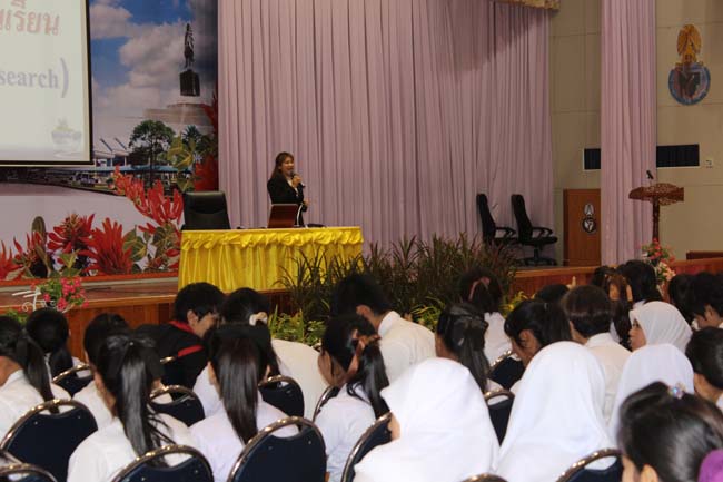 โครงการเตรียมความพร้อมและปฐมนิเทศนิสิตก่อนปฏิบัติการสอนในสถานศึกษา ประจำปีการศึกษา 2556 9-10 พฤษภาคม 2556 ณ หอประชุมปาริชาต มหาวิทยาลัยทักษิณ ภาพที่ 67