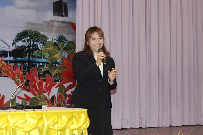 โครงการเตรียมความพร้อมและปฐมนิเทศนิสิตก่อนปฏิบัติการสอนในสถานศึกษา ประจำปีการศึกษา 2556 9-10 พฤษภาคม 2556 ณ หอประชุมปาริชาต มหาวิทยาลัยทักษิณ ภาพที่ 69