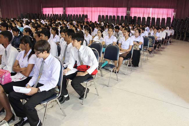 โครงการเตรียมความพร้อมและปฐมนิเทศนิสิตก่อนปฏิบัติการสอนในสถานศึกษา ประจำปีการศึกษา 2556 9-10 พฤษภาคม 2556 ณ หอประชุมปาริชาต มหาวิทยาลัยทักษิณ ภาพที่ 90