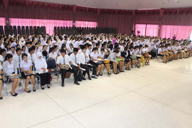 โครงการเตรียมความพร้อมและปฐมนิเทศนิสิตก่อนปฏิบัติการสอนในสถานศึกษา ประจำปีการศึกษา 2556 9-10 พฤษภาคม 2556 ณ หอประชุมปาริชาต มหาวิทยาลัยทักษิณ ภาพที่ 101