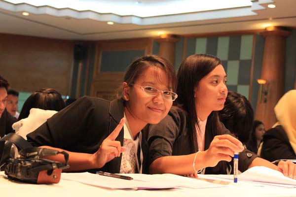 โครงการค่ายปลูกฝังคุณลักษณะความเป็นครูและเสริมประสบการณ์วิชาชีพครูสำหรับนิสิต/นักศึกษา ทุนโครงการ สควค. ปี 2555 ภาพที่ 19