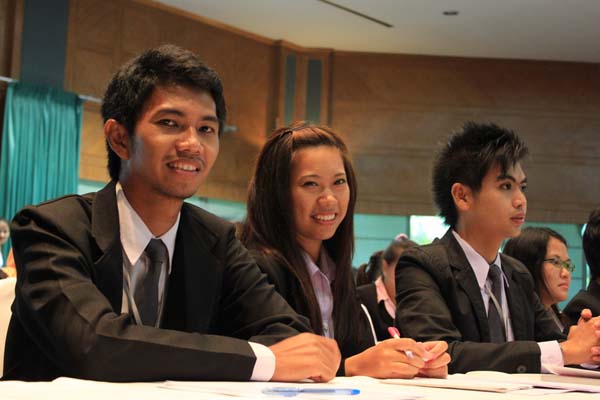 โครงการค่ายปลูกฝังคุณลักษณะความเป็นครูและเสริมประสบการณ์วิชาชีพครูสำหรับนิสิต/นักศึกษา ทุนโครงการ สควค. ปี 2555 ภาพที่ 21