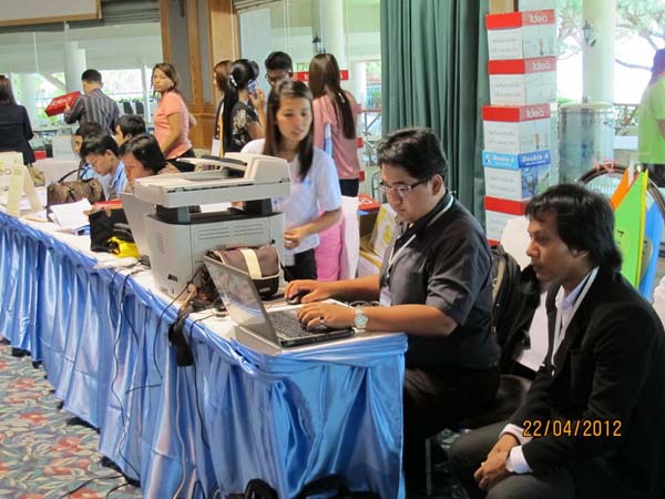 โครงการค่ายปลูกฝังคุณลักษณะความเป็นครูและเสริมประสบการณ์วิชาชีพครูสำหรับนิสิต/นักศึกษา ทุนโครงการ สควค. ปี 2555 ภาพที่ 25