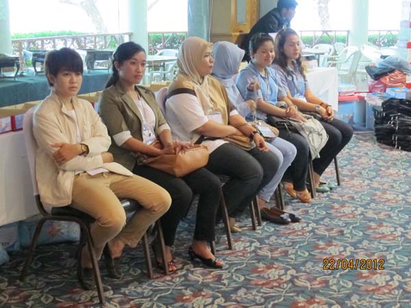 โครงการค่ายปลูกฝังคุณลักษณะความเป็นครูและเสริมประสบการณ์วิชาชีพครูสำหรับนิสิต/นักศึกษา ทุนโครงการ สควค. ปี 2555 ภาพที่ 47