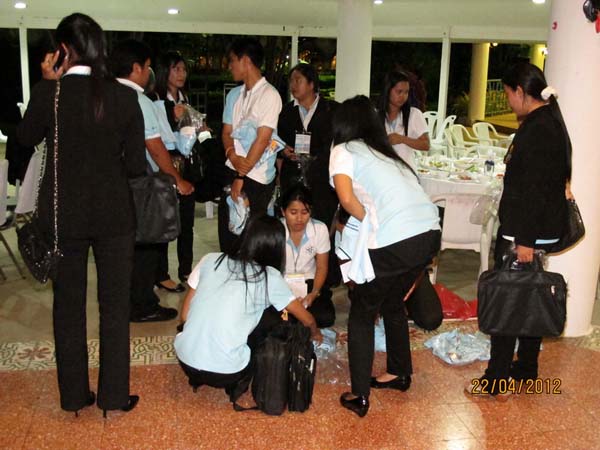 โครงการค่ายปลูกฝังคุณลักษณะความเป็นครูและเสริมประสบการณ์วิชาชีพครูสำหรับนิสิต/นักศึกษา ทุนโครงการ สควค. ปี 2555 ภาพที่ 139