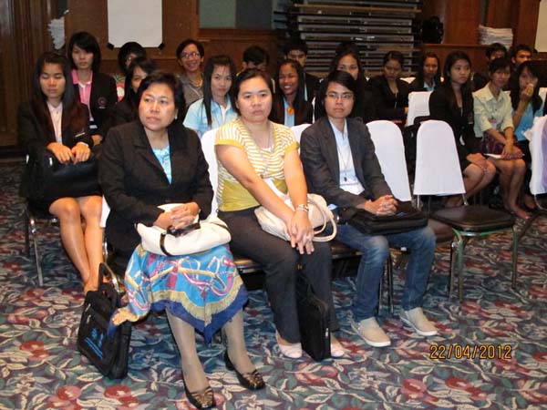 โครงการค่ายปลูกฝังคุณลักษณะความเป็นครูและเสริมประสบการณ์วิชาชีพครูสำหรับนิสิต/นักศึกษา ทุนโครงการ สควค. ปี 2555 ภาพที่ 149