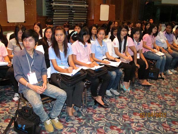 โครงการค่ายปลูกฝังคุณลักษณะความเป็นครูและเสริมประสบการณ์วิชาชีพครูสำหรับนิสิต/นักศึกษา ทุนโครงการ สควค. ปี 2555 ภาพที่ 155