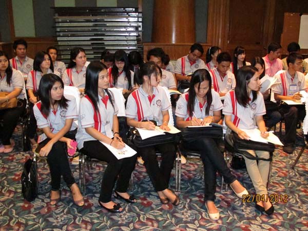 โครงการค่ายปลูกฝังคุณลักษณะความเป็นครูและเสริมประสบการณ์วิชาชีพครูสำหรับนิสิต/นักศึกษา ทุนโครงการ สควค. ปี 2555 ภาพที่ 160
