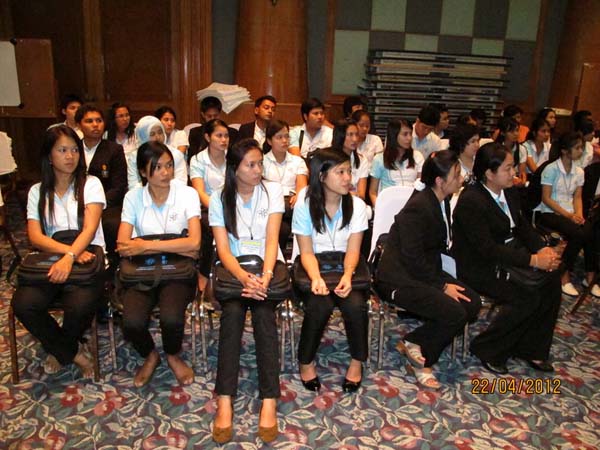 โครงการค่ายปลูกฝังคุณลักษณะความเป็นครูและเสริมประสบการณ์วิชาชีพครูสำหรับนิสิต/นักศึกษา ทุนโครงการ สควค. ปี 2555 ภาพที่ 164