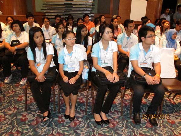 โครงการค่ายปลูกฝังคุณลักษณะความเป็นครูและเสริมประสบการณ์วิชาชีพครูสำหรับนิสิต/นักศึกษา ทุนโครงการ สควค. ปี 2555 ภาพที่ 165