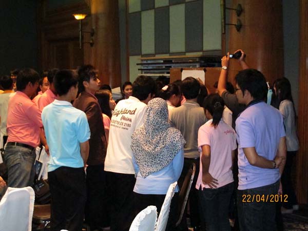 โครงการค่ายปลูกฝังคุณลักษณะความเป็นครูและเสริมประสบการณ์วิชาชีพครูสำหรับนิสิต/นักศึกษา ทุนโครงการ สควค. ปี 2555 ภาพที่ 182