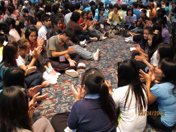 โครงการค่ายปลูกฝังคุณลักษณะความเป็นครูและเสริมประสบการณ์วิชาชีพครูสำหรับนิสิต/นักศึกษา ทุนโครงการ สควค. ปี 2555 ภาพที่ 202