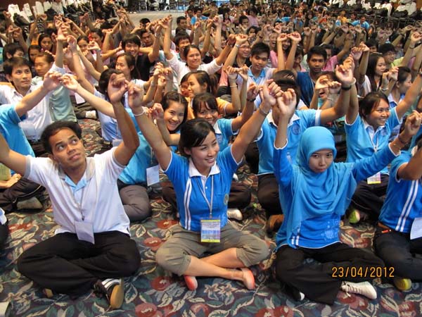 โครงการค่ายปลูกฝังคุณลักษณะความเป็นครูและเสริมประสบการณ์วิชาชีพครูสำหรับนิสิต/นักศึกษา ทุนโครงการ สควค. ปี 2555 ภาพที่ 223