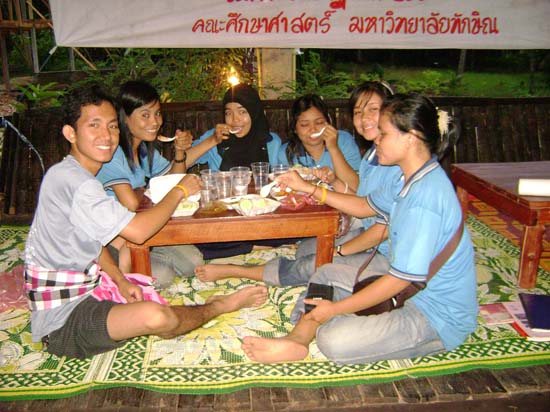 โครงการสัมมนาพัฒนาการเป็นผู้นำกลุ่มกิจกรรม คณะศึกษาศาสตร์ ภาพที่ 86