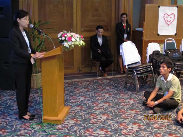 โครงการค่ายปลูกฝังคุณลักษณะความเป็นครูและเสริมประสบการณ์วิชาชีพครูสำหรับนิสิต/นักศึกษา ทุนโครงการ สควค. ปี 2555 ภาพที่ 259