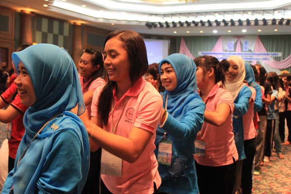 โครงการค่ายปลูกฝังคุณลักษณะความเป็นครูและเสริมประสบการณ์วิชาชีพครูสำหรับนิสิต/นักศึกษา ทุนโครงการ สควค. ปี 2555 ภาพที่ 267